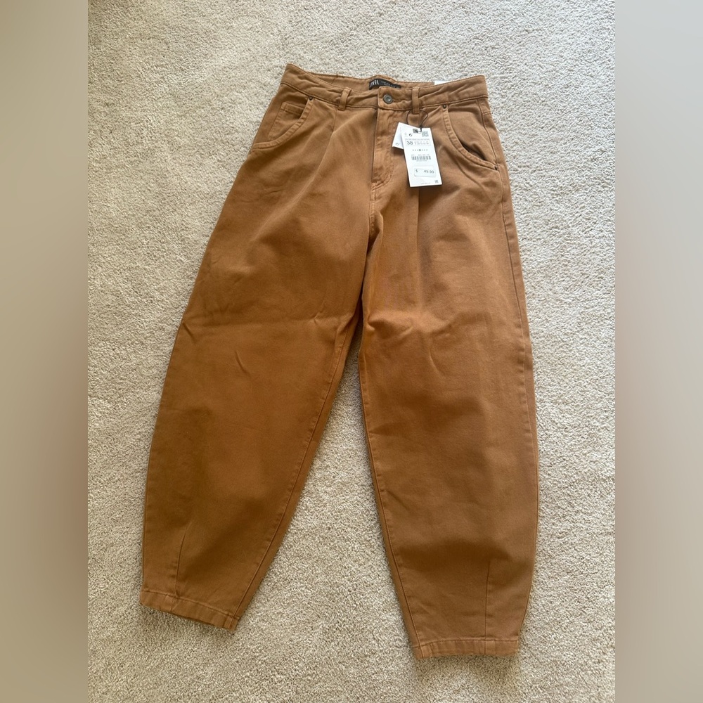 Zara NWT slouchy jean in Camel color